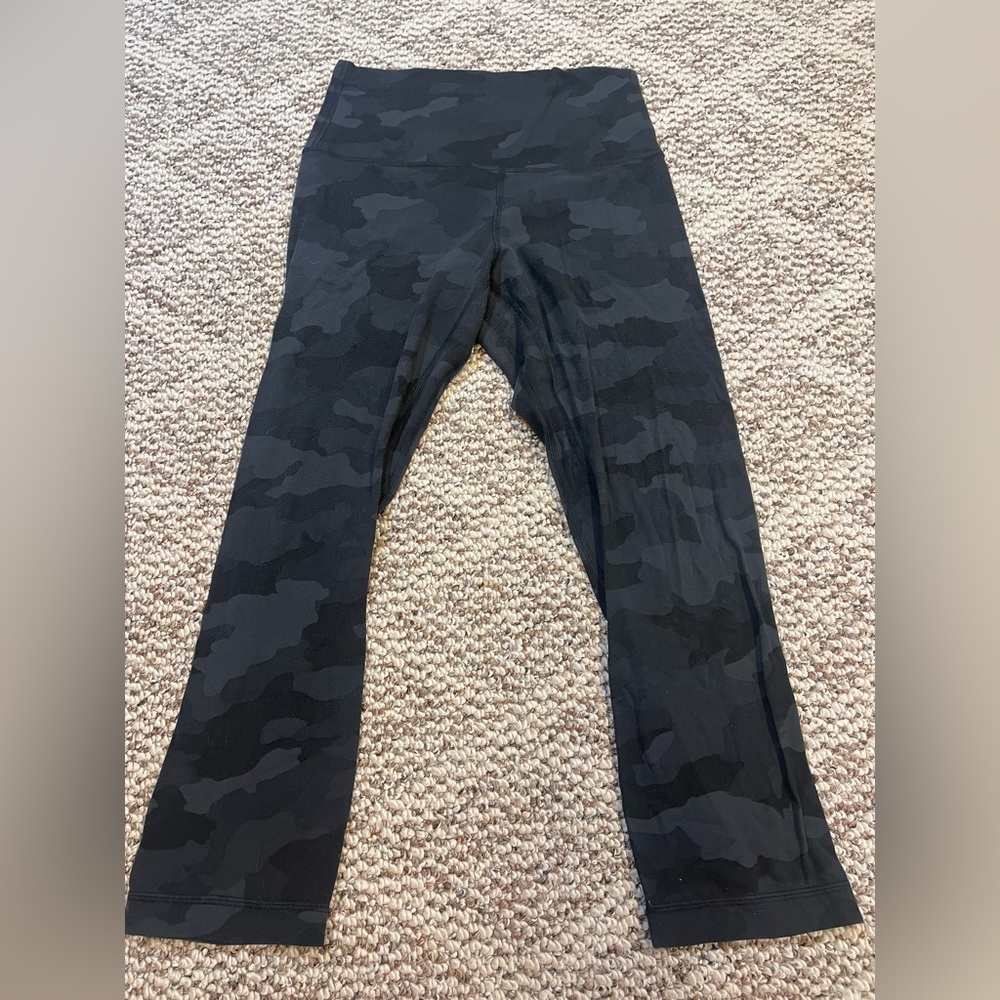 Lululemon camo leggings size 6